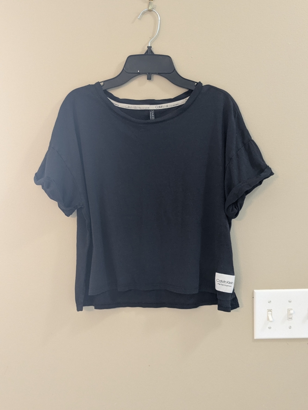 Calvin Klein Black Short Sleeve Cropped Tee,Size Medium